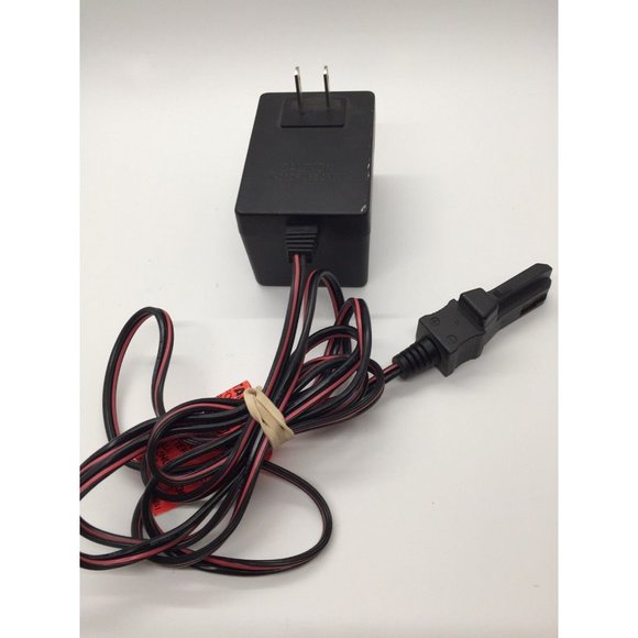 Fisher Price Power Wheels 00801-0972 Class 2, 12V Output Charger Model C-12150 - Picture 5 of 5